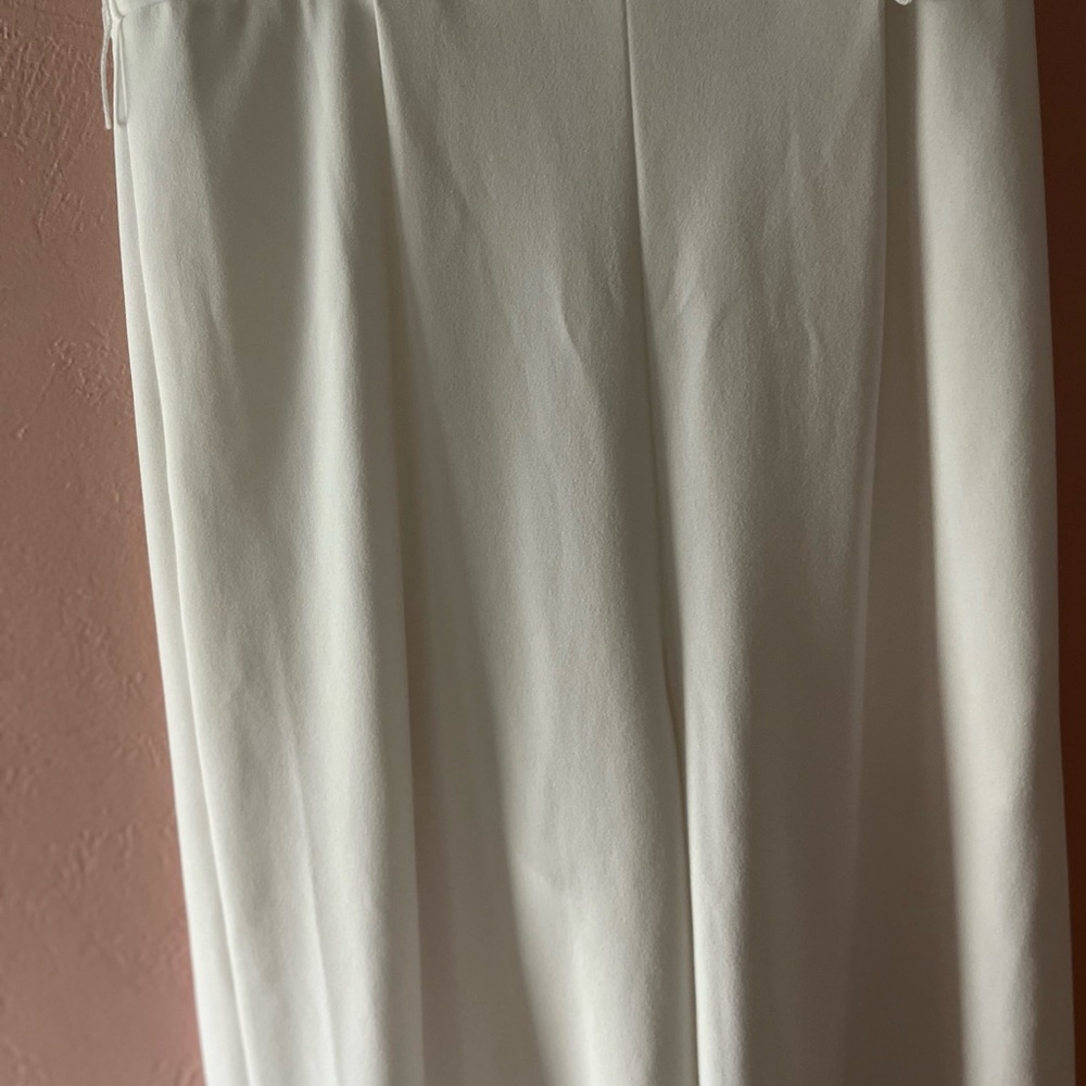 Elegant White Sleeveless jumpsuit - Picture 2 of 13